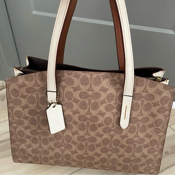 Stunning Authentic Coach Tatum Carryall 40 Bag in Signature - Picture 2 of 16